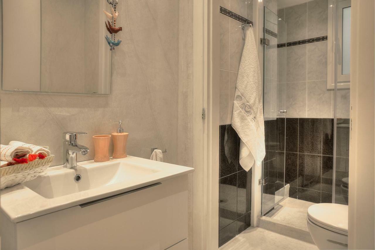 Downtown Glyfada Smart Apartment Atene Esterno foto