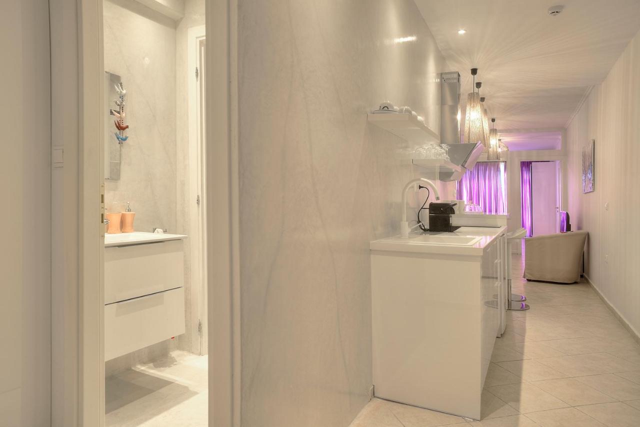 Downtown Glyfada Smart Apartment Atene Esterno foto